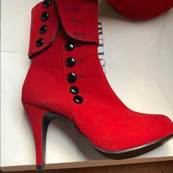 I’m selling ankle boots - Picture 2 of 2